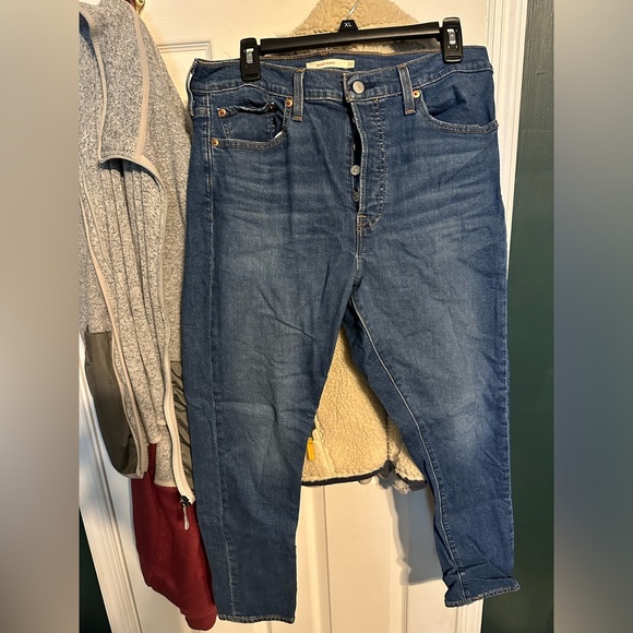 Levi wedgie skinny jeans size 32 - Picture 2 of 5